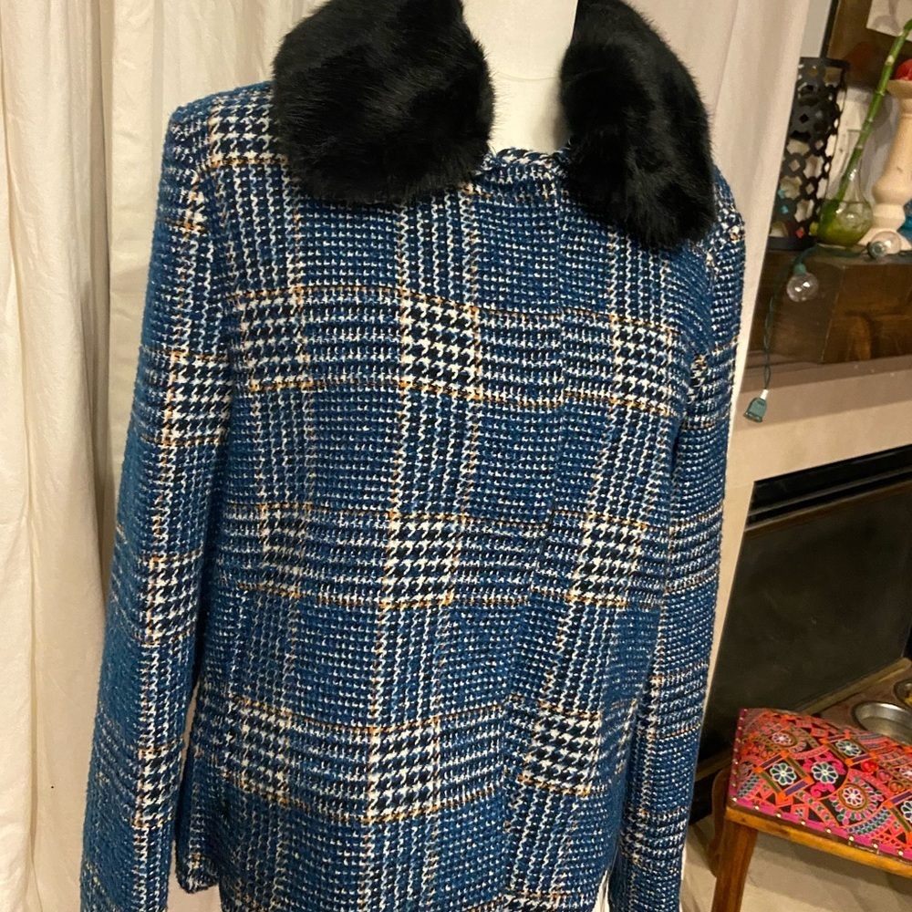 Dolce Cabo Blazer with black faux fur.